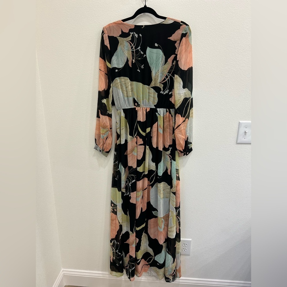 Lulus NWT black floral printed maxi dress MED feminine Datenight event sexy - Picture 5 of 7